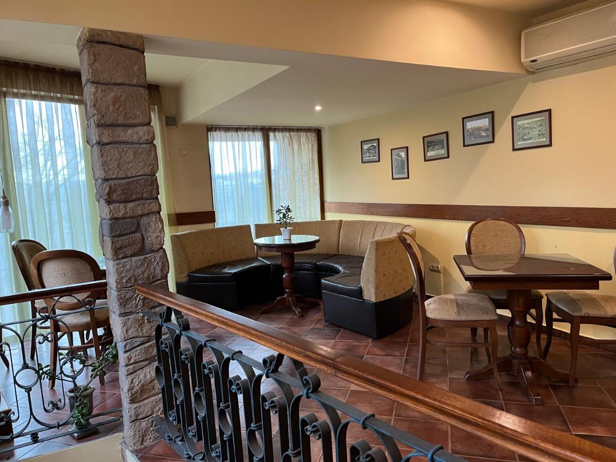 Hotel Bolyari 벨리코 터르노보 외부 사진